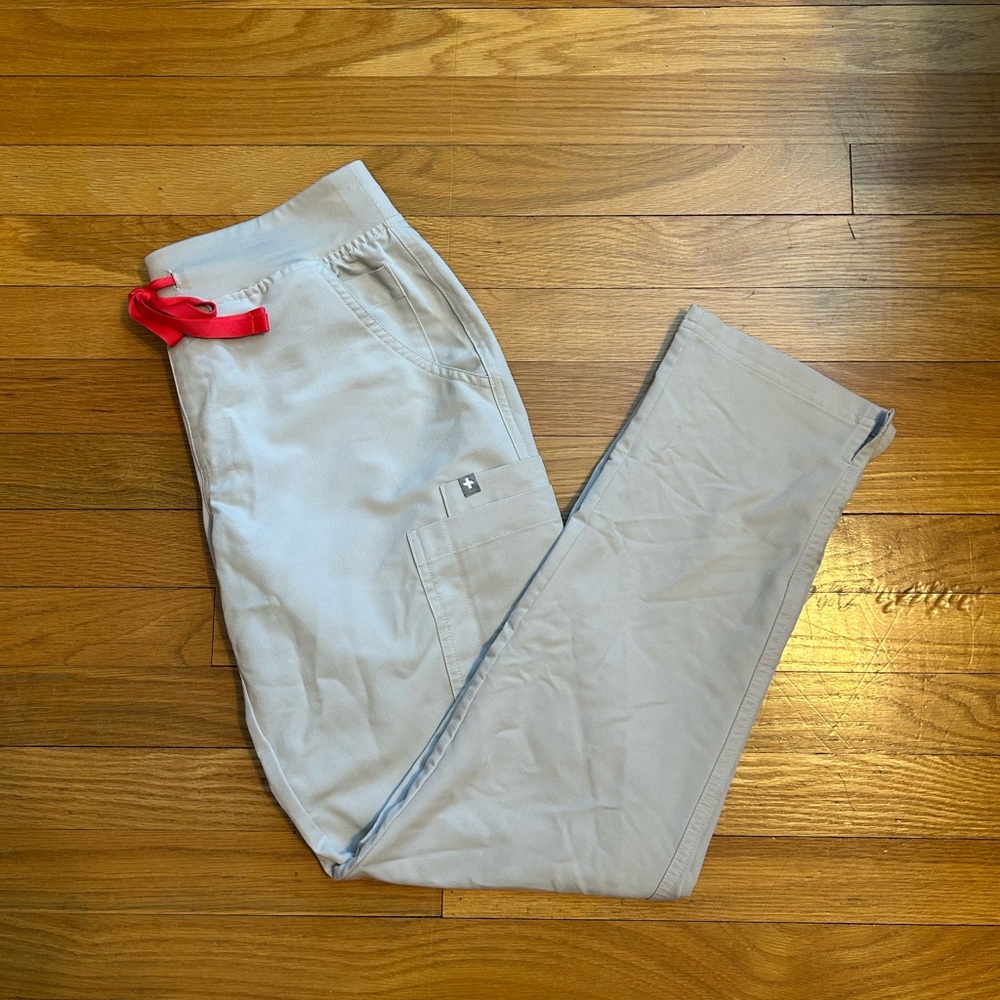 Figs Bone Set- Rafaela top and Zamora straight leg